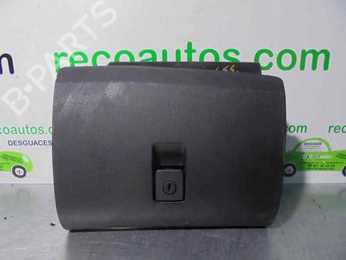 Used Glove box FIAT COUPE (175_) 2.0 20V Turbo (220 hp) 2315200