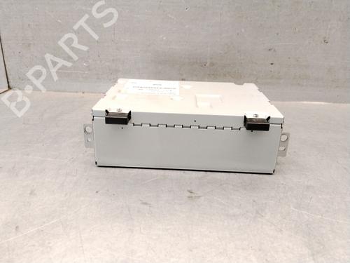 radio-jaguar-xe-x760-2015-38510049 main image