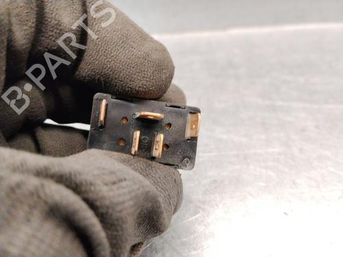 Left rear window switch AUDI A6 C4 (4A2) 2.5 TDI | BP39506256I29 - Image 3