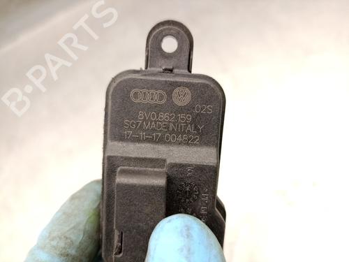 Fuel door actuator VW TOURAN (5T1) 1.4 TSI | BP26990018E18 