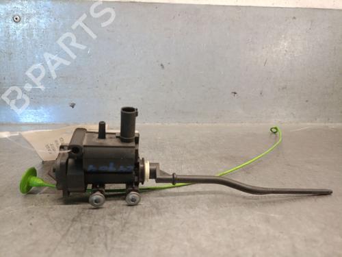 Used Fuel door actuator Fuel door actuator MINI MINI COUNTRYMAN (R60) Cooper D (112 hp) 33272481 33272481