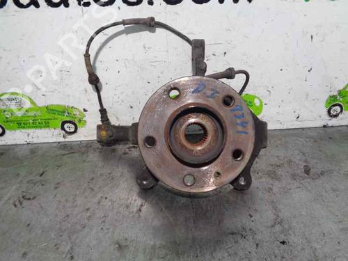 Used Left front steering knuckle OPEL VECTRA C GTS (Z02) 1.9 CDTI (F68) (100 hp) 4474068