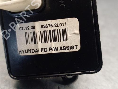 Right front window switch HYUNDAI i30 (FD) 1.6 CRDi | BP29709981I26 