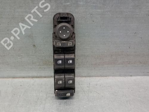Used Left front window switch RENAULT MEGANE III Grandtour (KZ0/1) 1.6 16V (KZ0U, KZ1B, KZ1U) (110 hp) 30591461