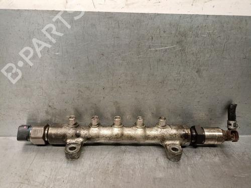 Used Injection rail TOYOTA COROLLA Verso (ZER_, ZZE12_, R1_) 2.2 D-4D (AUR10_, AUR10R) (177 hp) 31585470