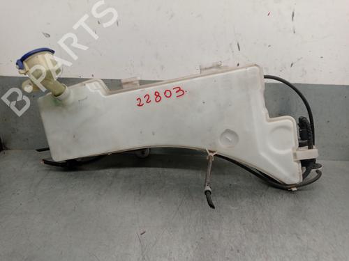 Used Windscreen washer tank PEUGEOT 3008 II SUV (MC_, MR_, MJ_, M4_) 1.2 THP/ PureTech 130 (MRHNSM, MRHNSU, MRHNSJ, MRHNYW,... (131 hp) 26587755
