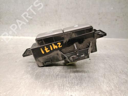 Switch HYUNDAI IONIQ (AE) 1.6 GDI Hybrid | BP31158517I30