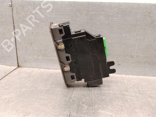 Left front window switch VOLVO V70 II (285) 2.4 T | BP38466329I27 - Image 2