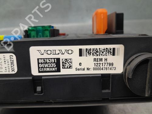 Fuse box VOLVO S60 I (384) 2.5 T | BP37408771E1 - Image 4