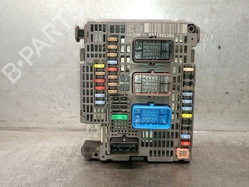 Used Fuse box Fuse box 37714351 37714351