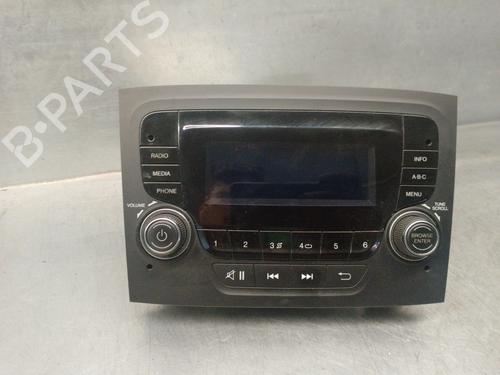 Used Radio Radio FIAT DOBLO Cargo (263_) 1.3 D Multijet (90 hp) 15983537 15983537