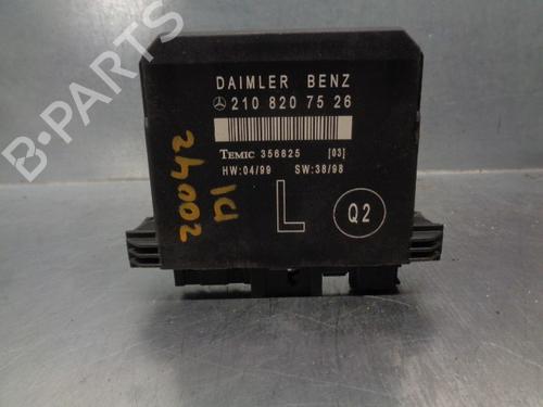 Dør styreenhed MERCEDES-BENZ C-CLASS (W202) C 180 (202.018) (122 hp) 17979769