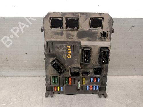 Used Fuse box PEUGEOT 1007 (KM_) 1.6 16V (109 hp) 30144202
