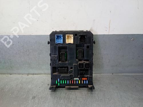 Used Fuse box PEUGEOT 5008 (0U_, 0E_) 1.6 HDi (110 hp) 26644069