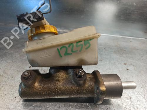Used Brake master cylinder FIAT PUNTO (176_) 60 1.2 (176AP, 176AR, 176AQ, 176BB) (60 hp) 8295392