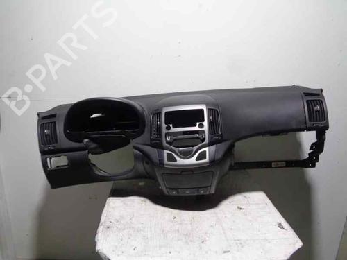 Instrumentbræt HYUNDAI i30 Estate (FD) 1.6 CRDi (90 hp) 7104672