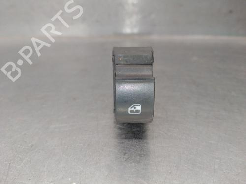 Used Right front window switch Right front window switch FIAT GRANDE PUNTO (199_) 1.3 D Multijet (199.AXD11, 199.AXD1A, 199.AXD1B,... (90 hp) 34737496 34737496