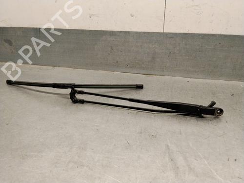 Used Front windshield wiper arm Front windshield wiper arm 38235961 38235961