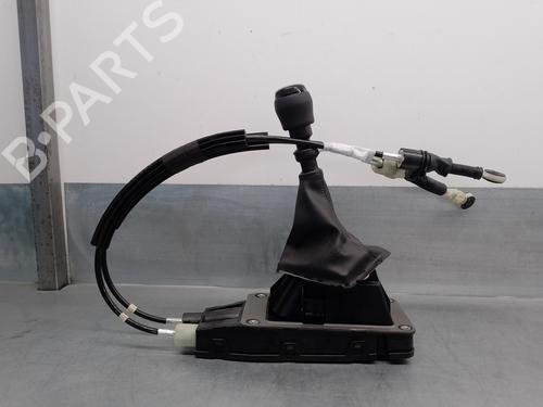 Used Gear lever DACIA DUSTER (HM_) 1.3 TCe 130 (HMMF) (131 hp) 15781330