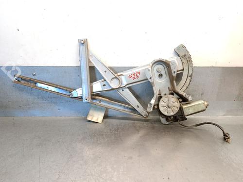 Used Front right window mechanism Front right window mechanism LAND ROVER DISCOVERY II (L318) 2.5 Td5 4x4 (136 hp) 40499780 40499780