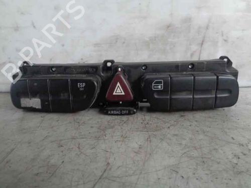 Used Warning switch MERCEDES-BENZ C-CLASS Coupe (CL203) C 220 CDI (203.706) (143 hp) 7663610