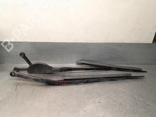 front-windshield-wiper-arm-bmw-5-e39-1995-1996-1997-1998-1999-2000-2001-2002-2003-36536811 main image
