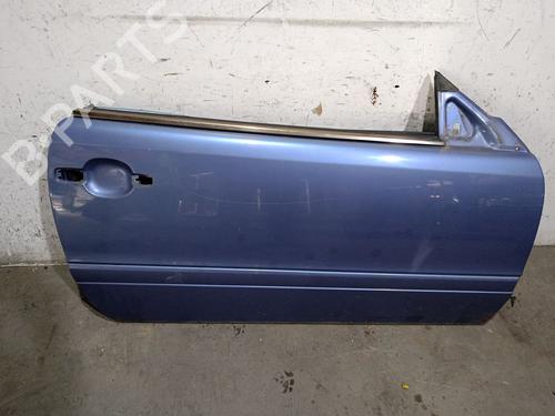 Used Right front door MERCEDES-BENZ CLK (C208) [1997-2003]  27390969