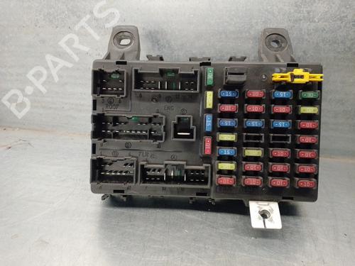 Used Fuse box HYUNDAI GETZ (TB) 1.3 (85 hp) 17616328