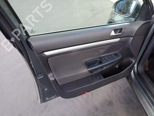 Fuse box VW JETTA III (1K2) 1.4 TSI | BP30137275E1