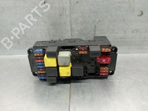 Used Fuse box MERCEDES-BENZ C-CLASS (W203) C 220 CDI (203.006, 203.008) (143 hp) 29040143