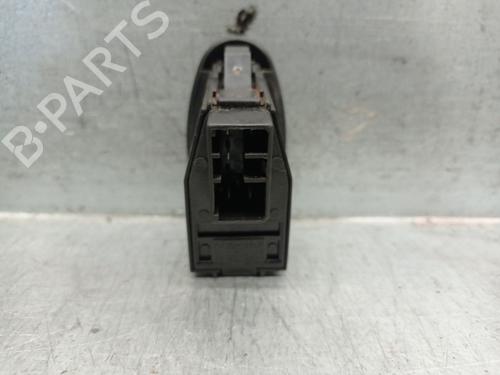 Right front window switch HYUNDAI SANTAMO 2.0 16V | BP27883818I26 