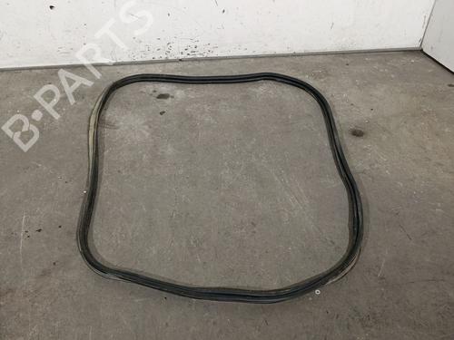 Used Rubber door seal LAND ROVER DEFENDER Station Wagon (L663) D250 MHEV 4x4 (249 hp) 30377097