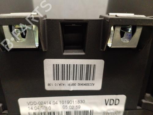 Instrument cluster VW GOLF VI (5K1) 1.6 TDI | BP17813076C47 