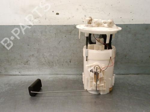 Used Fuel pump RENAULT KANGOO / GRAND KANGOO II (KW0/1_) 1.5 dCi 85 (KW0K, KW0L, KW0B) (86 hp) 31585410
