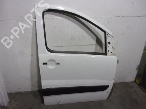Used Right front door Right front door 21577215 21577215