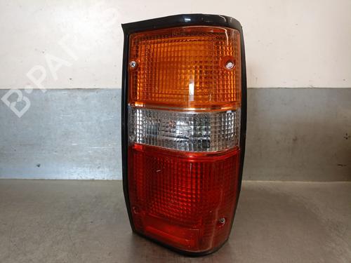 Farolim direito Farolim direito MITSUBISHI L200 (K3_T, K2_T, K1_T, K0_T) 2.5 TD 4WD (K34T) (87 hp) 36164798 36164798