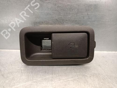 Used Rear left interior door handle PEUGEOT 308 SW II (LC_, LJ_, LR_, LX_, L4_) 1.5 BlueHDi 130 (131 hp) 22724597