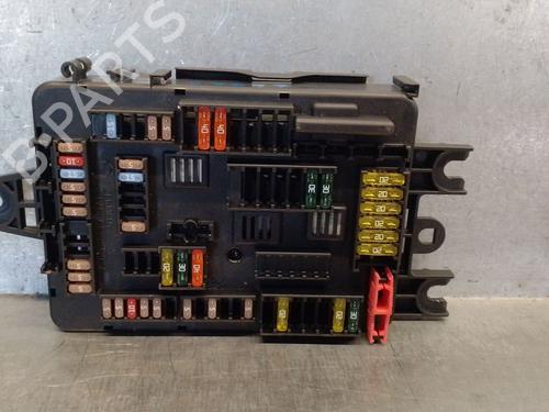 Used Fuse box BMW 1 (F20) 116 d (116 hp) 30100789