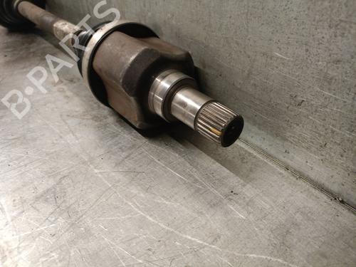 Left front driveshaft PEUGEOT 308 II (LB_, LP_, LW_, LH_, L3_) 1.6 HDi / BlueHDi 115 | BP26322770M38 