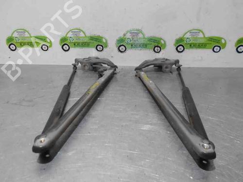 Used Hood lift support MERCEDES-BENZ E-CLASS (W210) E 300 Turbo-D (210.025) (177 hp) 20246280
