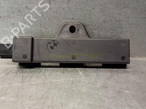 Antenne/Base BMW X3 (G01, F97, G08) xDrive 20 d Mild-Hybrid (190 hp) 28157136