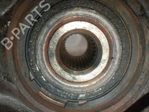 Right front steering knuckle HYUNDAI SANTA FÉ I (SM) 2.0 CRDi | BP28356525M26