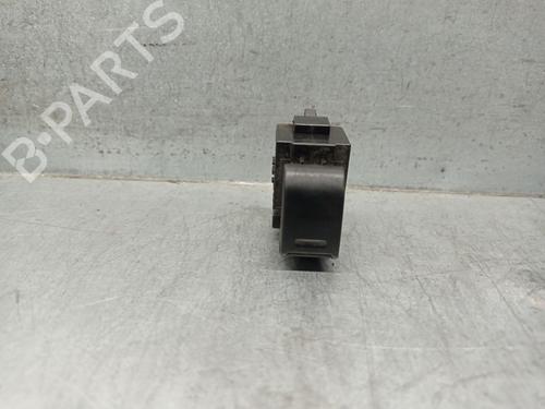 Used Right front window switch Right front window switch TOYOTA AVENSIS Liftback (_T22_) 2.0 TD (CT220_, CT220R) (90 hp) 21790959 21790959