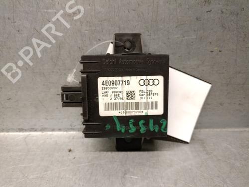 Used Electronic module AUDI A8 D3 (4E2, 4E8) 3.0 TDI quattro (233 hp) 32205519