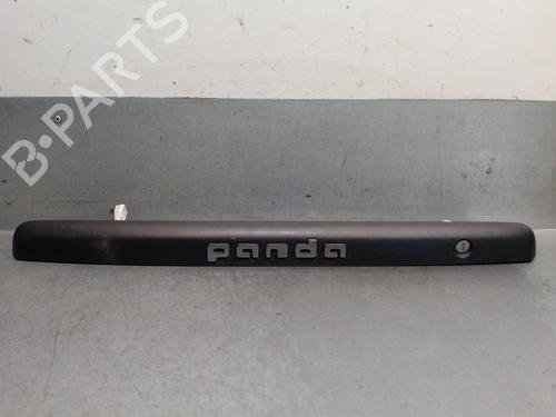 Used Tailgate handle FIAT PANDA (312_, 319_) 1.0 Mild Hybrid (312.PYD1B) (69 hp) 31931699