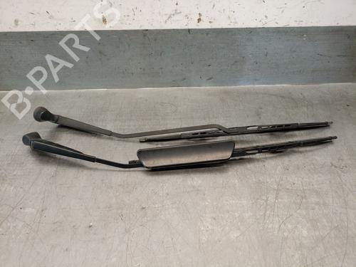 Used Front windshield wiper arm Front windshield wiper arm 38510007 38510007