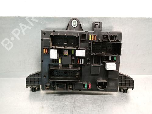 Used Fuse box OPEL ZAFIRA TOURER C (P12) 1.6 CDTI (75) (136 hp) 29244918