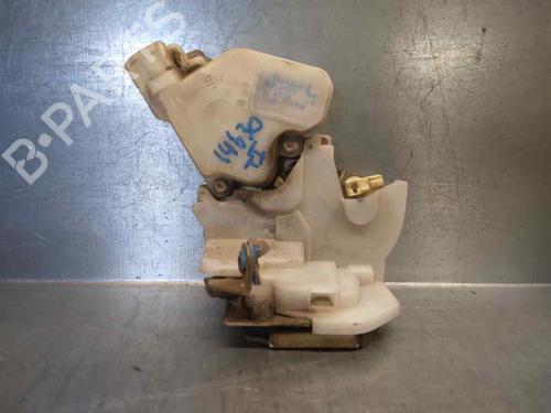 Used Rear left lock NISSAN X-TRAIL I (T30) 2.2 dCi 4x4 (136 hp) 10556048
