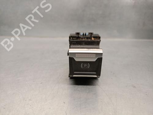 Used Hand brake PEUGEOT 3008 II SUV (MC_, MR_, MJ_, M4_) 1.5 BlueHDi 130 (131 hp) 24398110