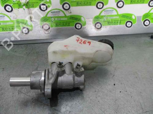 Used Brake master cylinder TOYOTA AYGO (_B4_) 1.0 (KGB40) (69 hp) 2335055